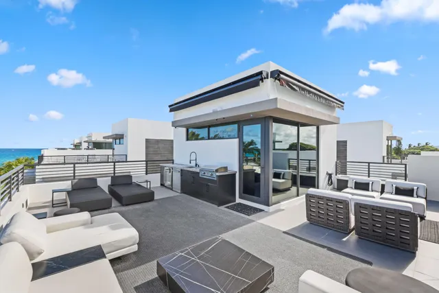 $2,965,000 | 11501 Old Ocean Boulevard, Ocean Ridge, FL 33435