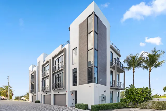 $2,965,000 | 11501 Old Ocean Boulevard, Ocean Ridge, FL 33435