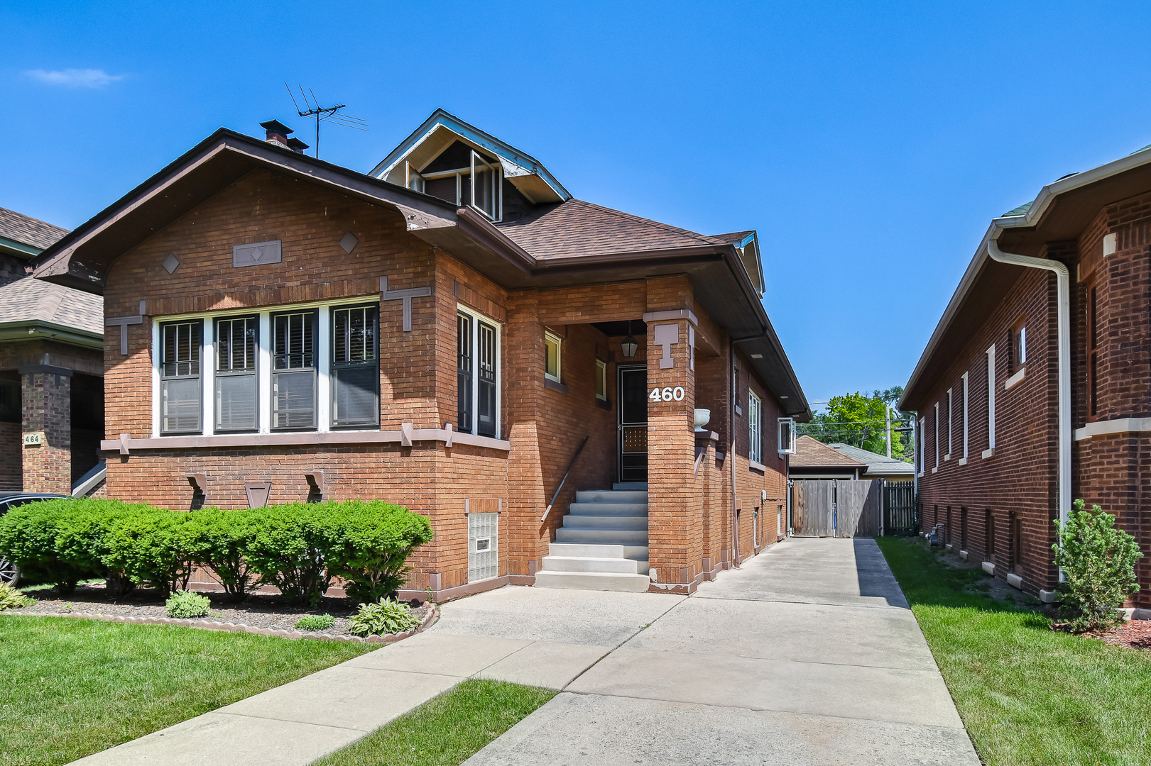 460 Lenox Street Oak Park, IL 60302 - Photo 1 of 26