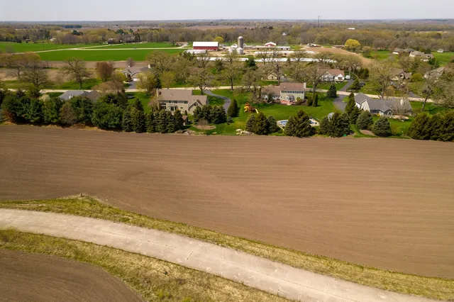 $649,999 | 5208 Kaylins Way, Ringwood, IL 60072