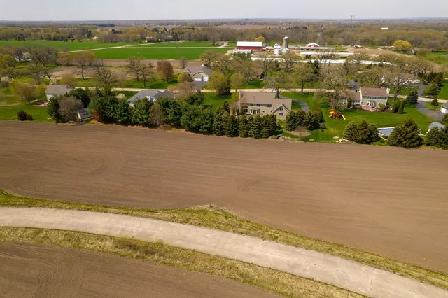 $649,999 | 5208 Kaylins Way, Ringwood, IL 60072