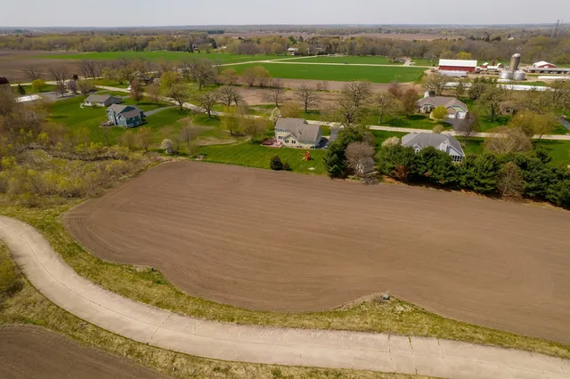 $649,999 | 5208 Kaylins Way, Ringwood, IL 60072