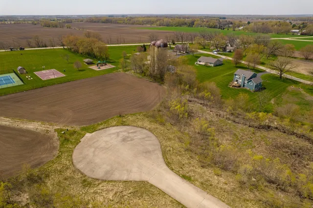 $649,999 | 5208 Kaylins Way, Ringwood, IL 60072