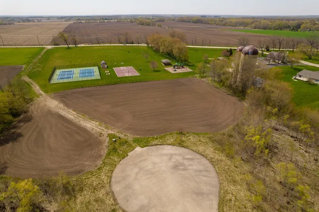 $649,999 | 5208 Kaylins Way, Ringwood, IL 60072