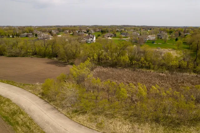 $649,999 | 5208 Kaylins Way, Ringwood, IL 60072