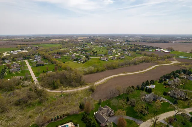 $649,999 | 5208 Kaylins Way, Ringwood, IL 60072