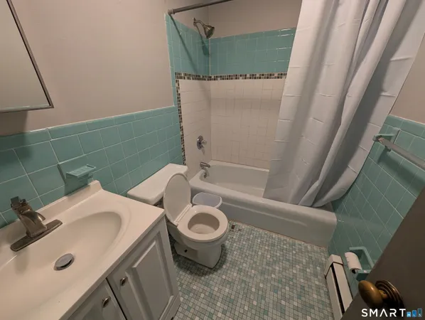 $1,900 | 21 Enid Street, Unit A, Bridgeport, CT 06606