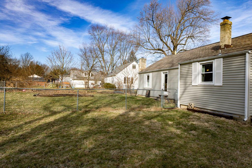 217 East Wilson Bridge Road Worthington, OH 43085 - Photo 5 of 24 Rear