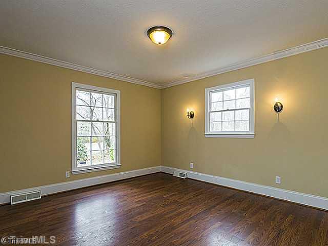 5609 Scotland Road Greensboro, NC 27407 - Photo 5 of 16 Dining Room.