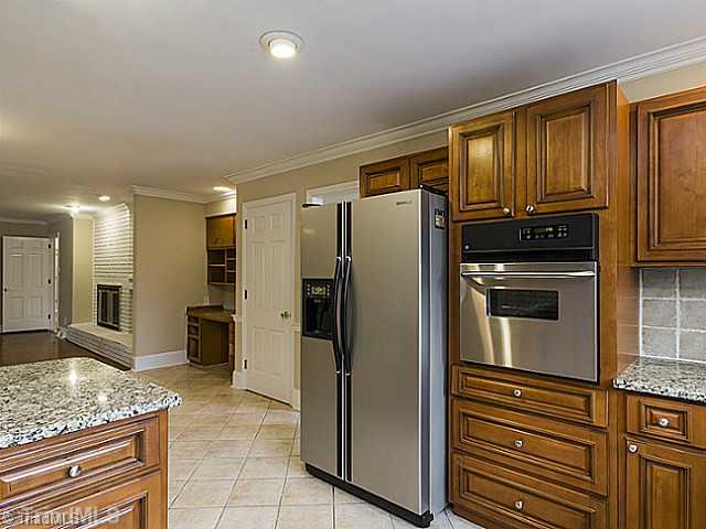 5609 Scotland Road Greensboro, NC 27407 - Photo 8 of 16 Kitchen.