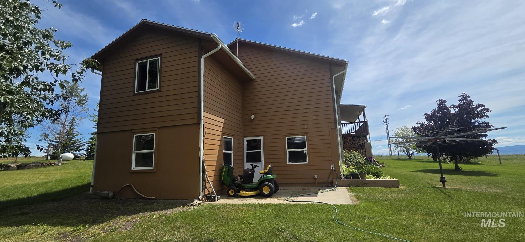 394 Substation Road Cottonwood, ID 83522 - Photo 3 of 37 Additional content