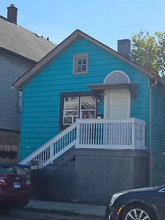 $125,000 | 2049 South 15th Place, Milwaukee, WI 53204