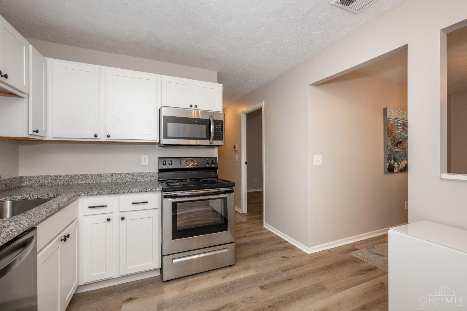 518 Riddle Road, Unit 7 Cincinnati, OH 45220 - Photo 24 of 43 Gallery Image 24