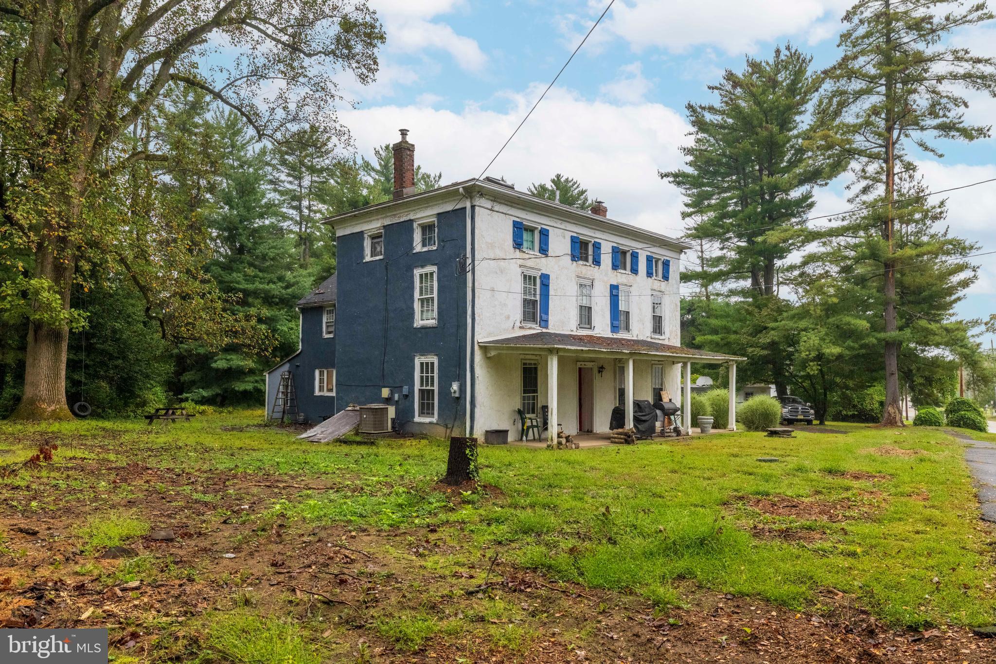 3636 Pine Road Huntingdon Valley, PA 19006 - Photo 29 of 32 a front view of a house with garden