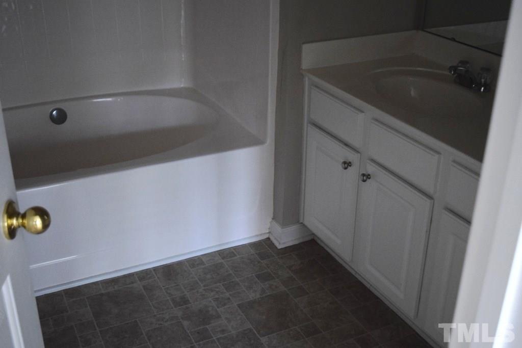 4834 Wyatt Brook Way Raleigh, NC 27609 - Photo 9 of 12 Gallery Image 9