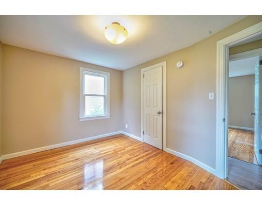61 Chilson Street Springfield, MA 01118 - Photo 13 of 28