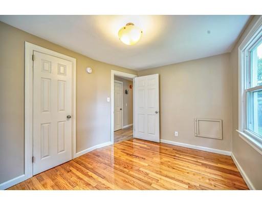 61 Chilson Street Springfield, MA 01118 - Photo 14 of 28