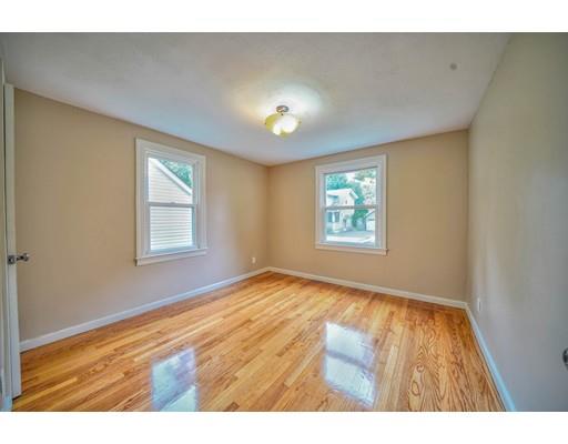 61 Chilson Street Springfield, MA 01118 - Photo 15 of 28