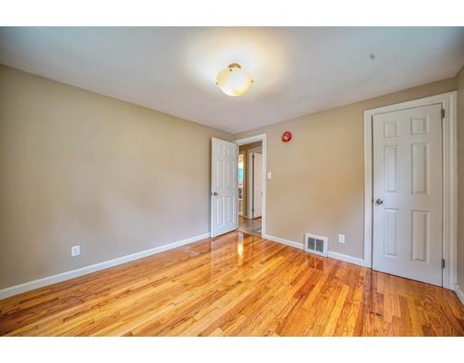 61 Chilson Street Springfield, MA 01118 - Photo 17 of 28