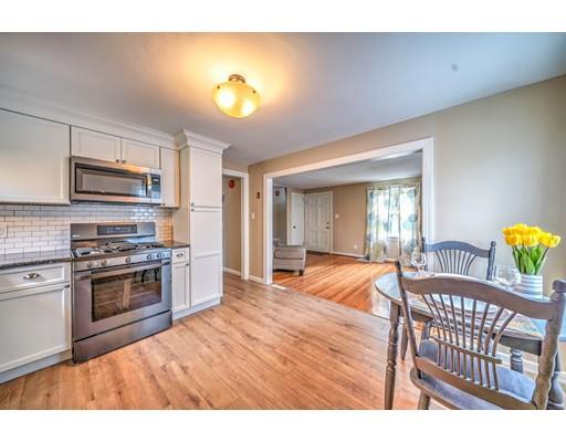 61 Chilson Street Springfield, MA 01118 - Photo 4 of 28