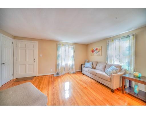 61 Chilson Street Springfield, MA 01118 - Photo 7 of 28