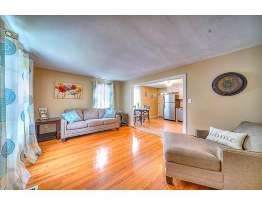 61 Chilson Street Springfield, MA 01118 - Photo 8 of 28