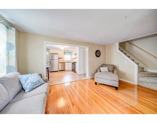 61 Chilson Street Springfield, MA 01118 - Photo 9 of 28