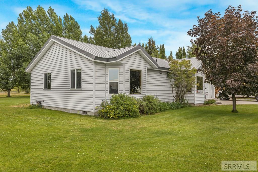 680 2780 East St. Anthony, ID 83445 - Photo 3 of 49