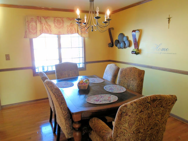 1096 Forest Court Rochelle, IL 61068 - Photo 5 of 21