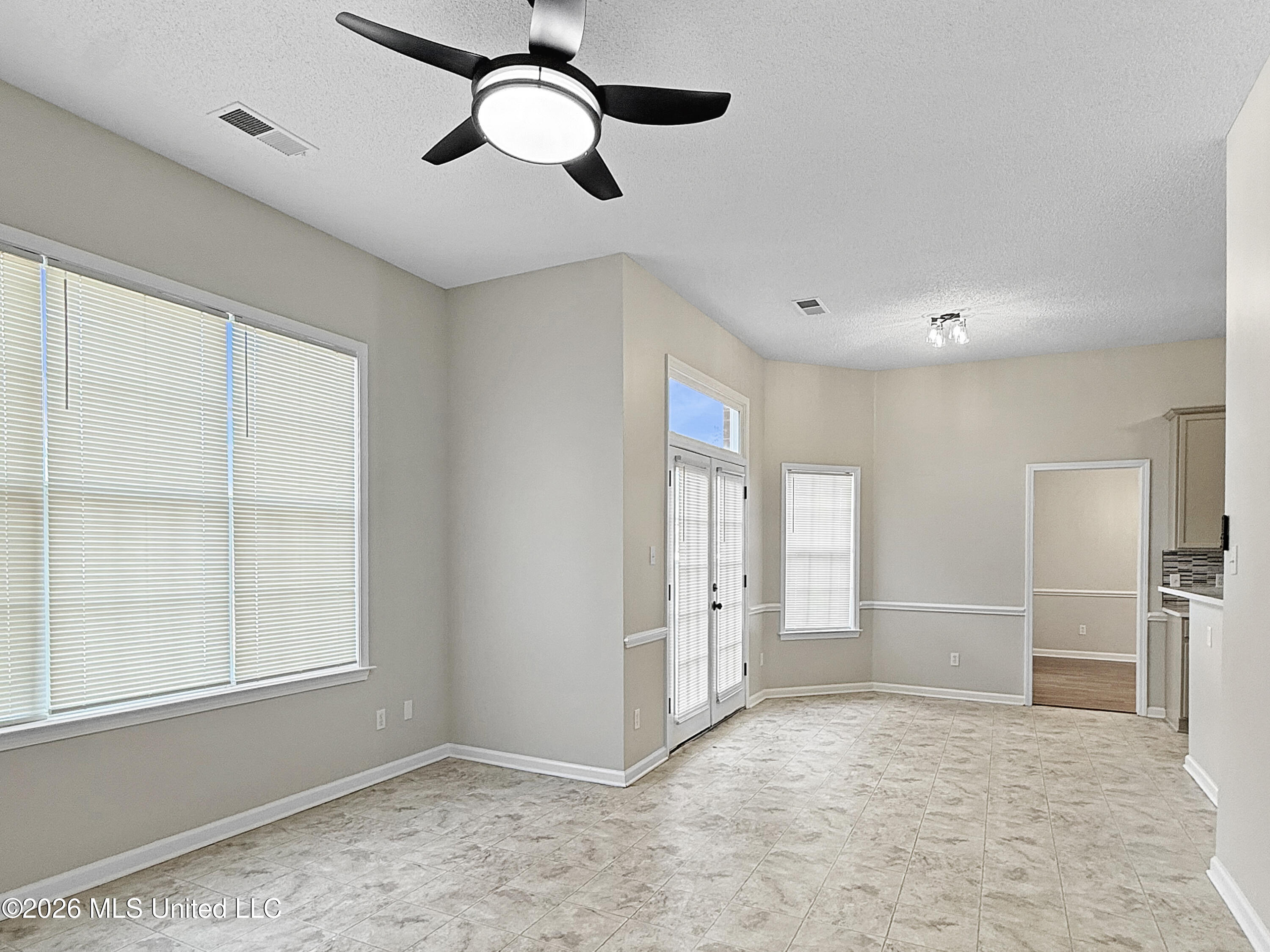 7392 Acree Lane Olive Branch, MS 38654 - Photo 11 of 24 IMG_7541