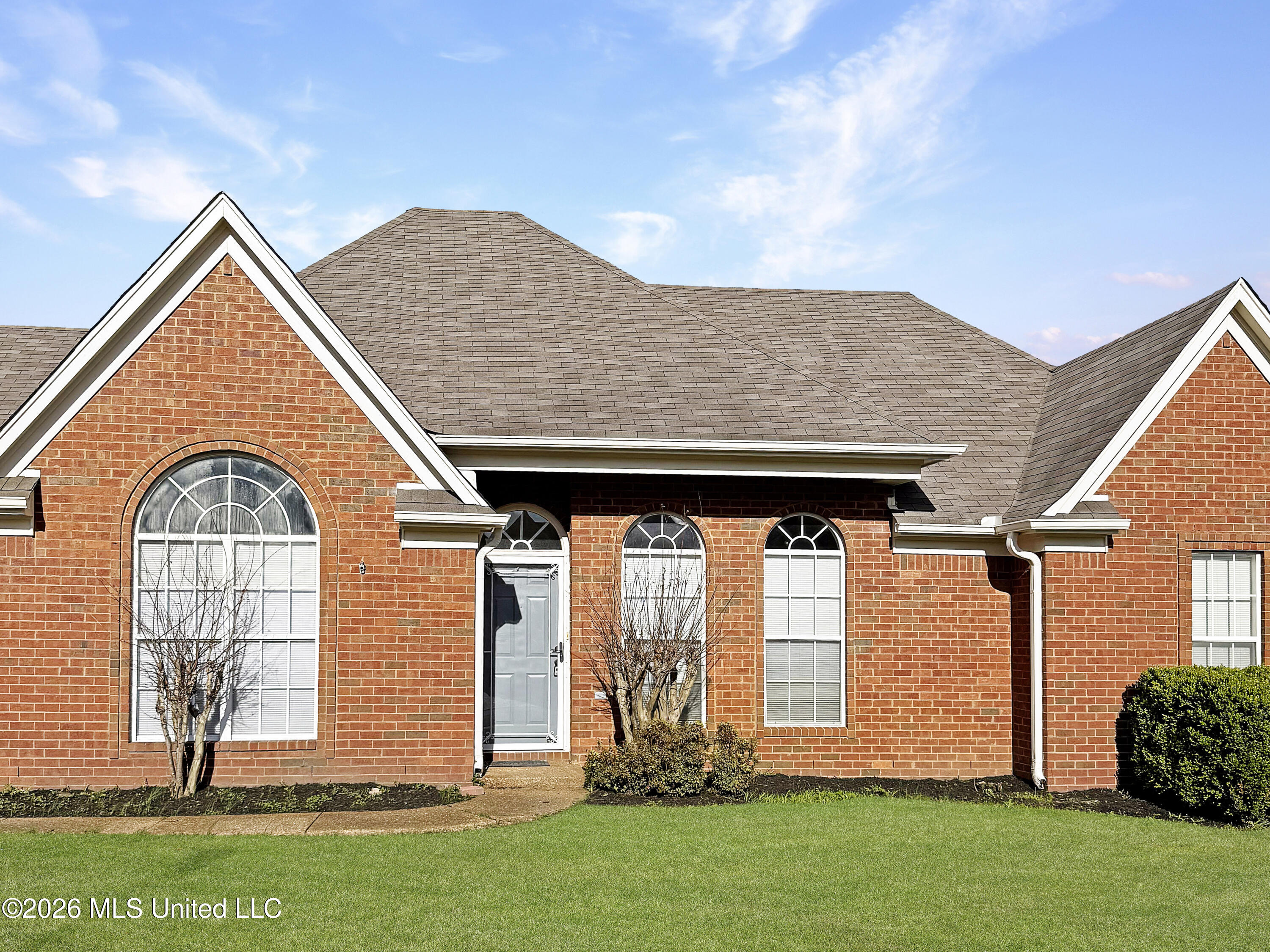 7392 Acree Lane Olive Branch, MS 38654 - Photo 2 of 24 IMG_7530