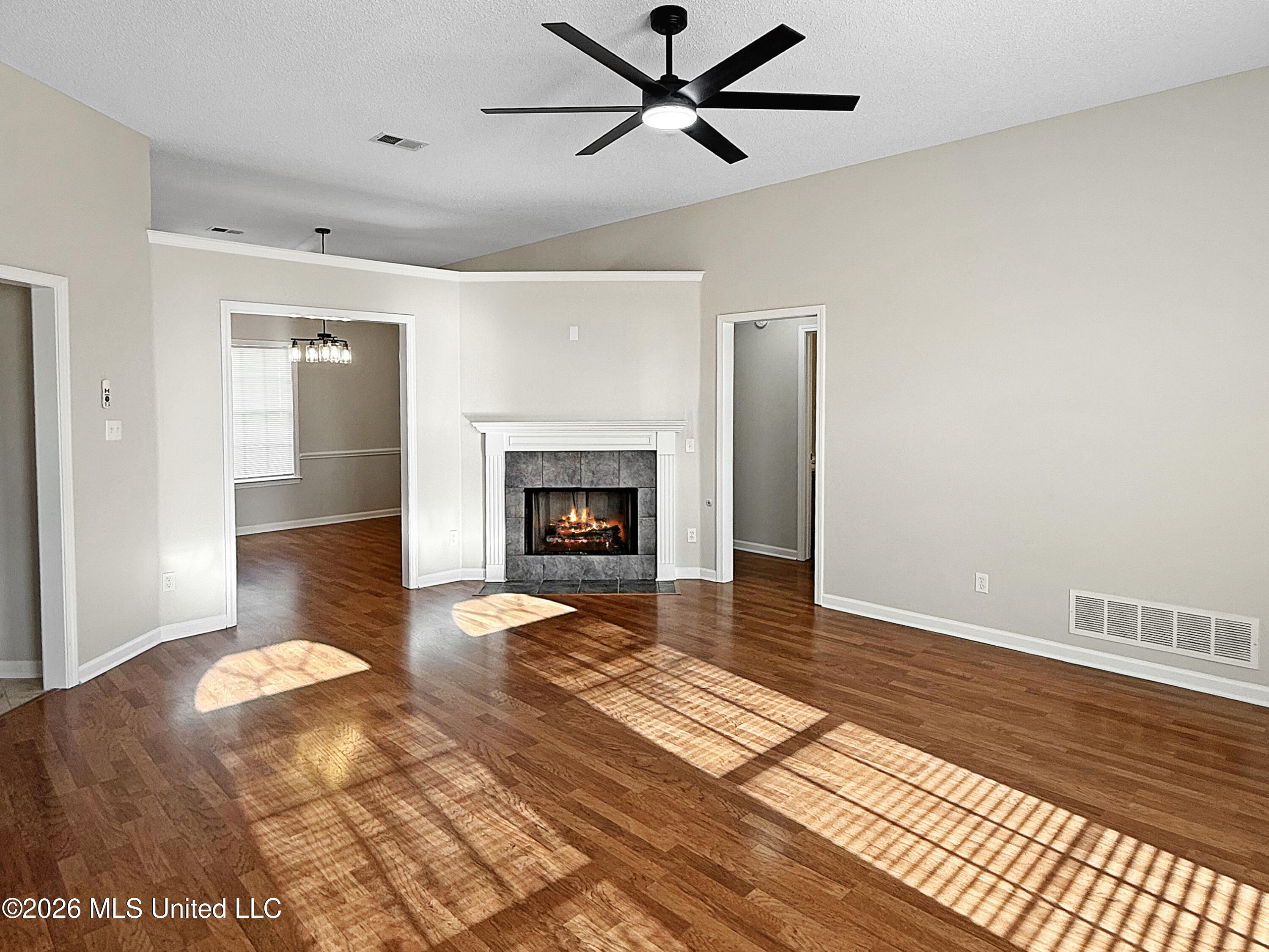 7392 Acree Lane Olive Branch, MS 38654 - Photo 3 of 24 IMG_7532