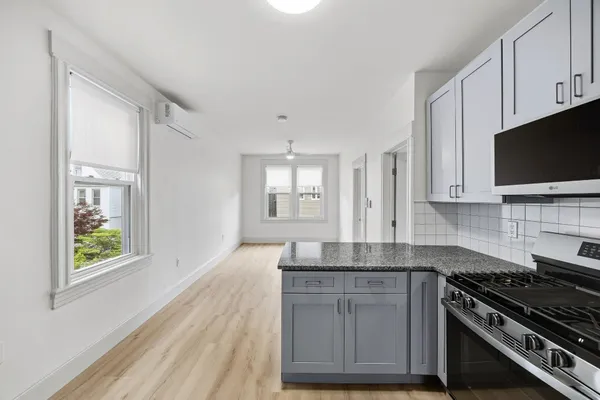 $2,100 | 42 West 47th Street, Unit 2R, Bayonne, NJ 07002
