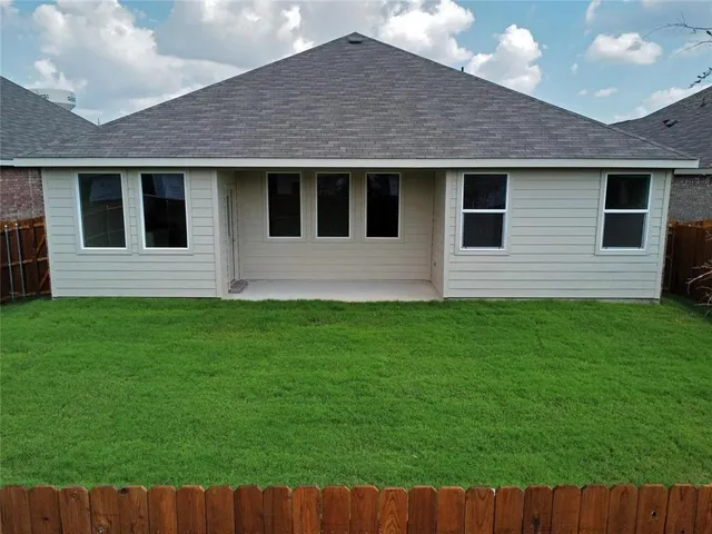 $2,300 | 7013 English Elm Trail, McKinney, TX 75071