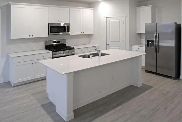 $2,300 | 7013 English Elm Trail, McKinney, TX 75071