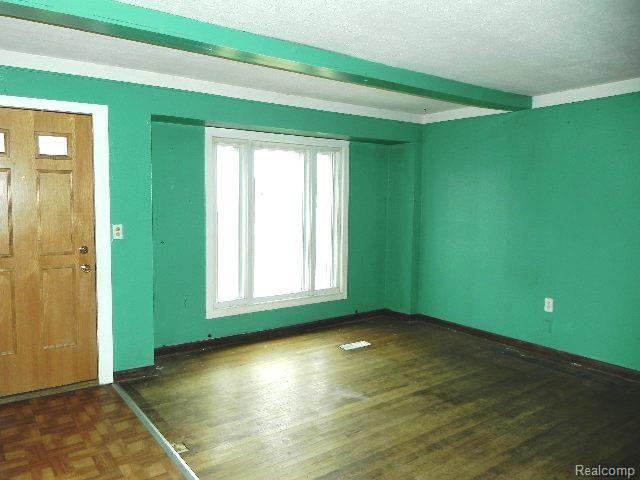 28428 Ecorse Road Romulus, MI 48174 - Photo 16 of 23 261-879477_Living Room View 2.jpg