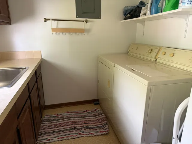 $209,900 | 1432 Regency Lane, Albert Lea, MN 56007