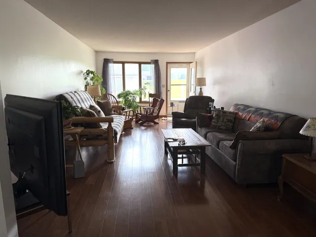 $209,900 | 1432 Regency Lane, Albert Lea, MN 56007