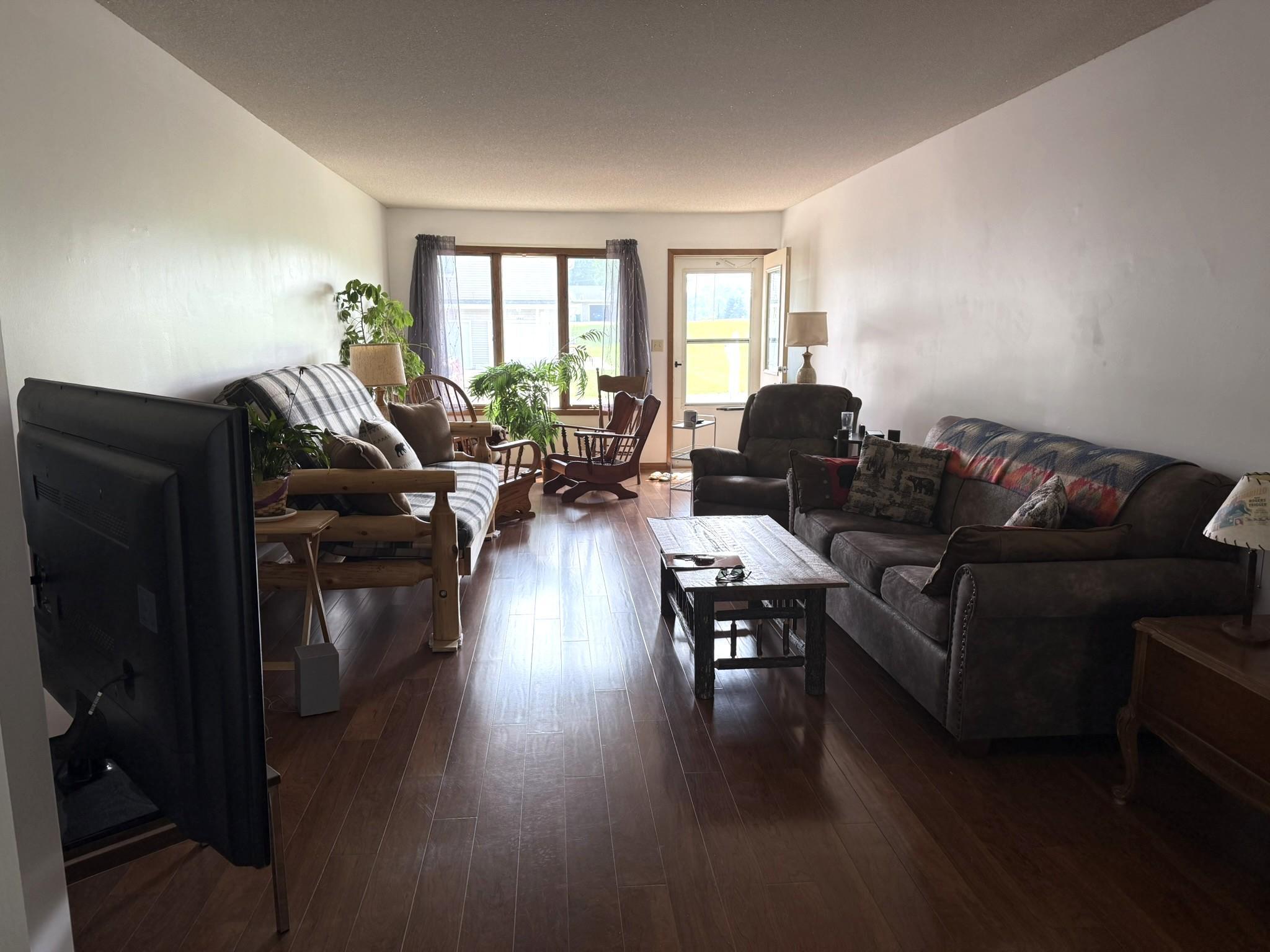 1432 Regency Lane Albert Lea, MN 56007 - Photo 2 of 14