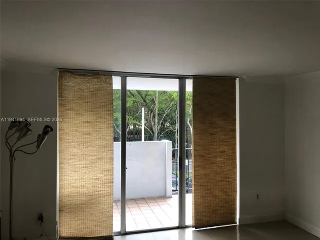 $1,950 | 2780 Northeast 183rd Street, Unit 211, Aventura, FL 33160