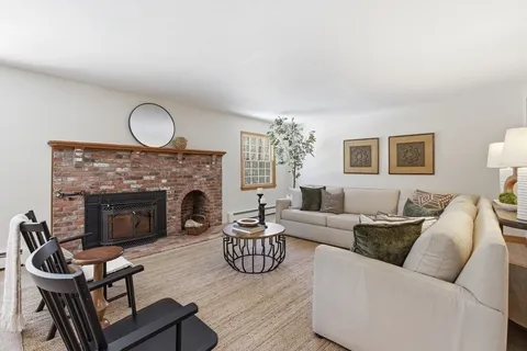 $1,098,000 | 58 Kelleher Street, Marlborough, MA 01752