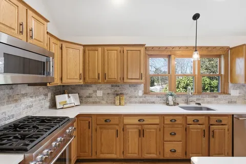 $1,098,000 | 58 Kelleher Street, Marlborough, MA 01752