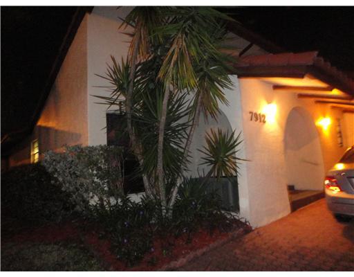 7912 Hibiscus Way Tamarac, FL 33321 - Photo 1 of 12 Primary Photo
