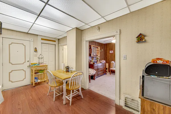 $160,000 | 12815 Lincoln Street, Blue Island, IL 60406