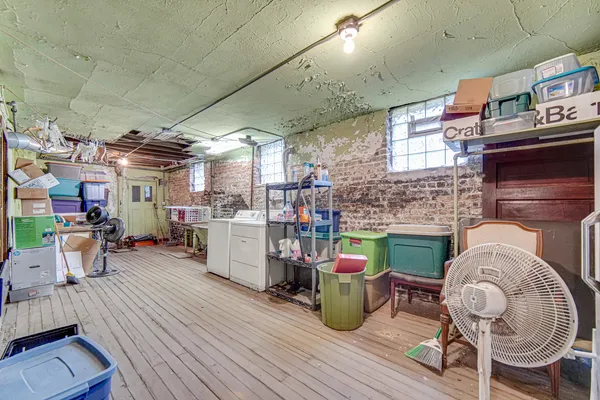 $160,000 | 12815 Lincoln Street, Blue Island, IL 60406