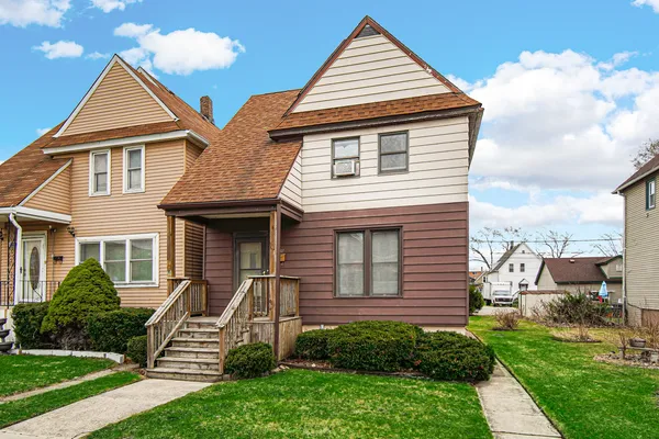 $160,000 | 12815 Lincoln Street, Blue Island, IL 60406