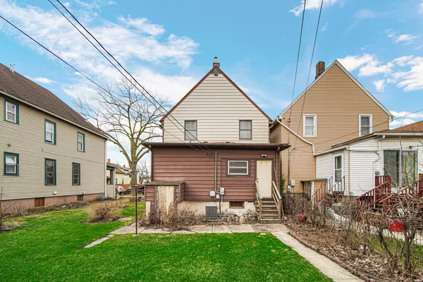 $160,000 | 12815 Lincoln Street, Blue Island, IL 60406