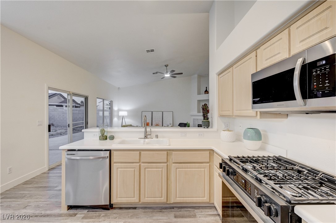 4323 Village Spring Street Las Vegas, NV 89147 - Photo 15 of 27