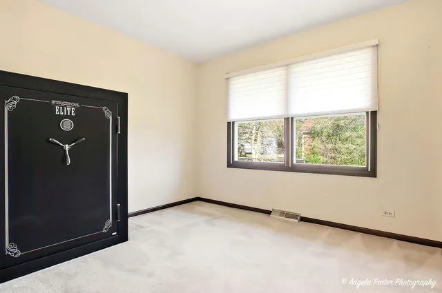 $385,000 | 26140 Ann Court, Wauconda, IL 60084