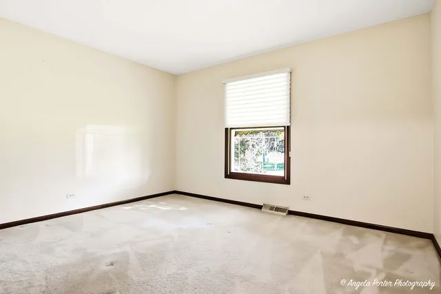 $385,000 | 26140 Ann Court, Wauconda, IL 60084